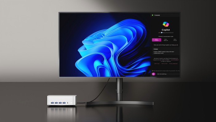 geekom mini pc a8 with monitor